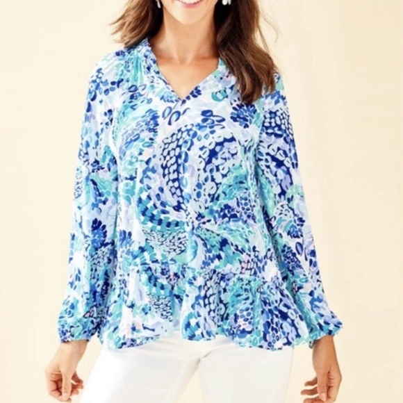 Lilly Pulitzer Tops - Lilly Pulitzer Savanna Printed Ruffle Hem Blouse in Blue Green‎ Women’s Size S